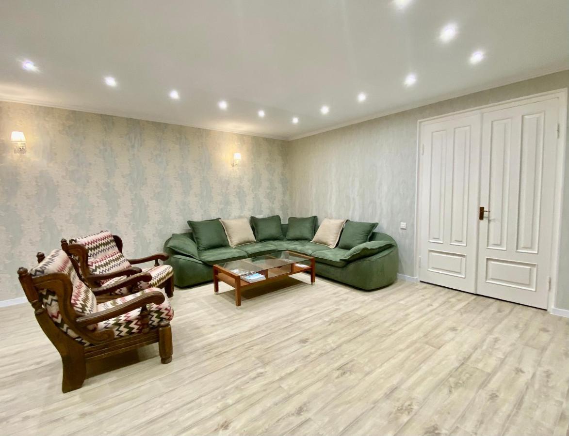 Spacious Dinamo Apartment Tbilisi Eksteriør billede